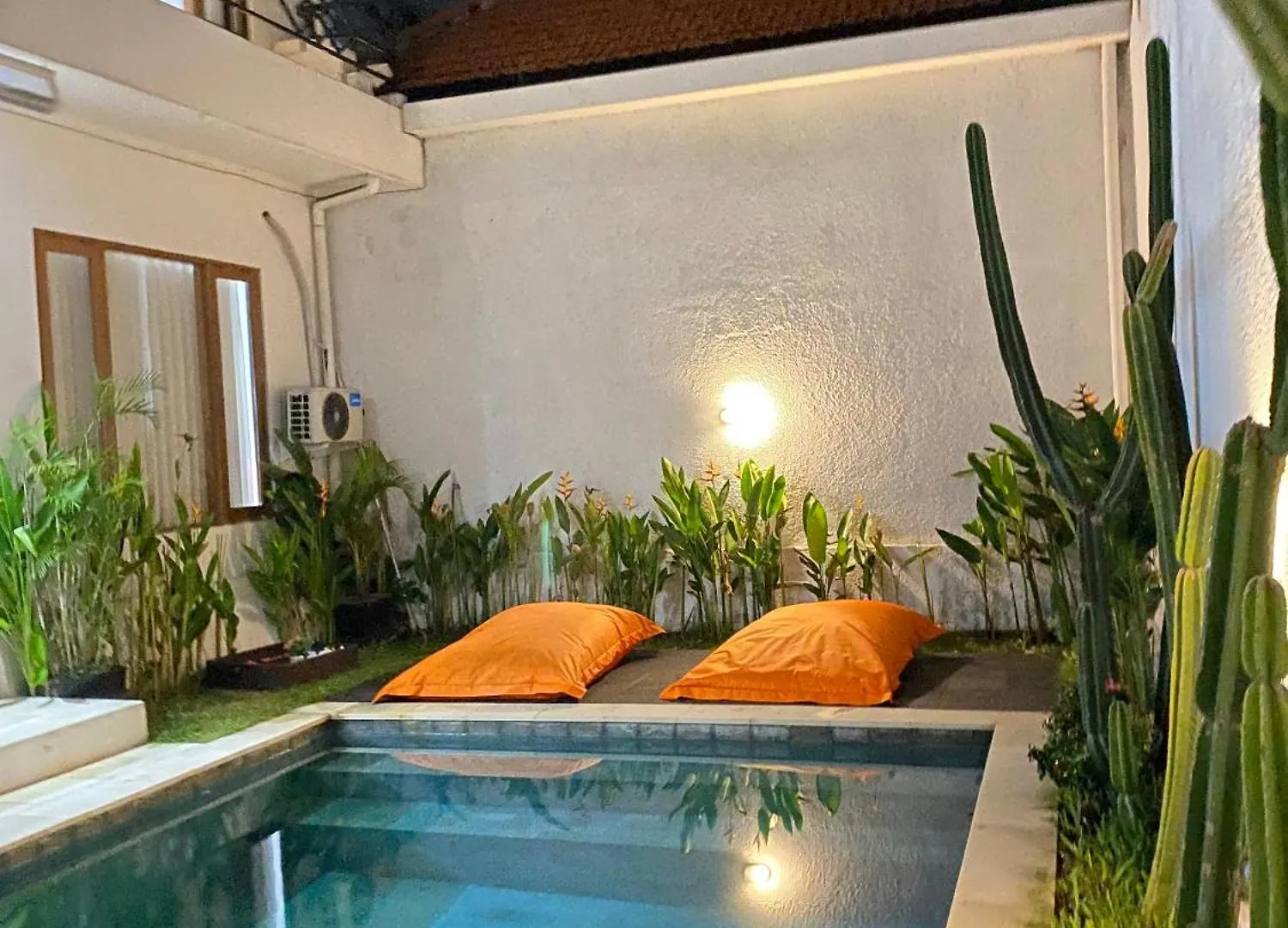Επικοινωνία με το Villa Akmali Seminyak Basangkasa- 2 Bedrooms